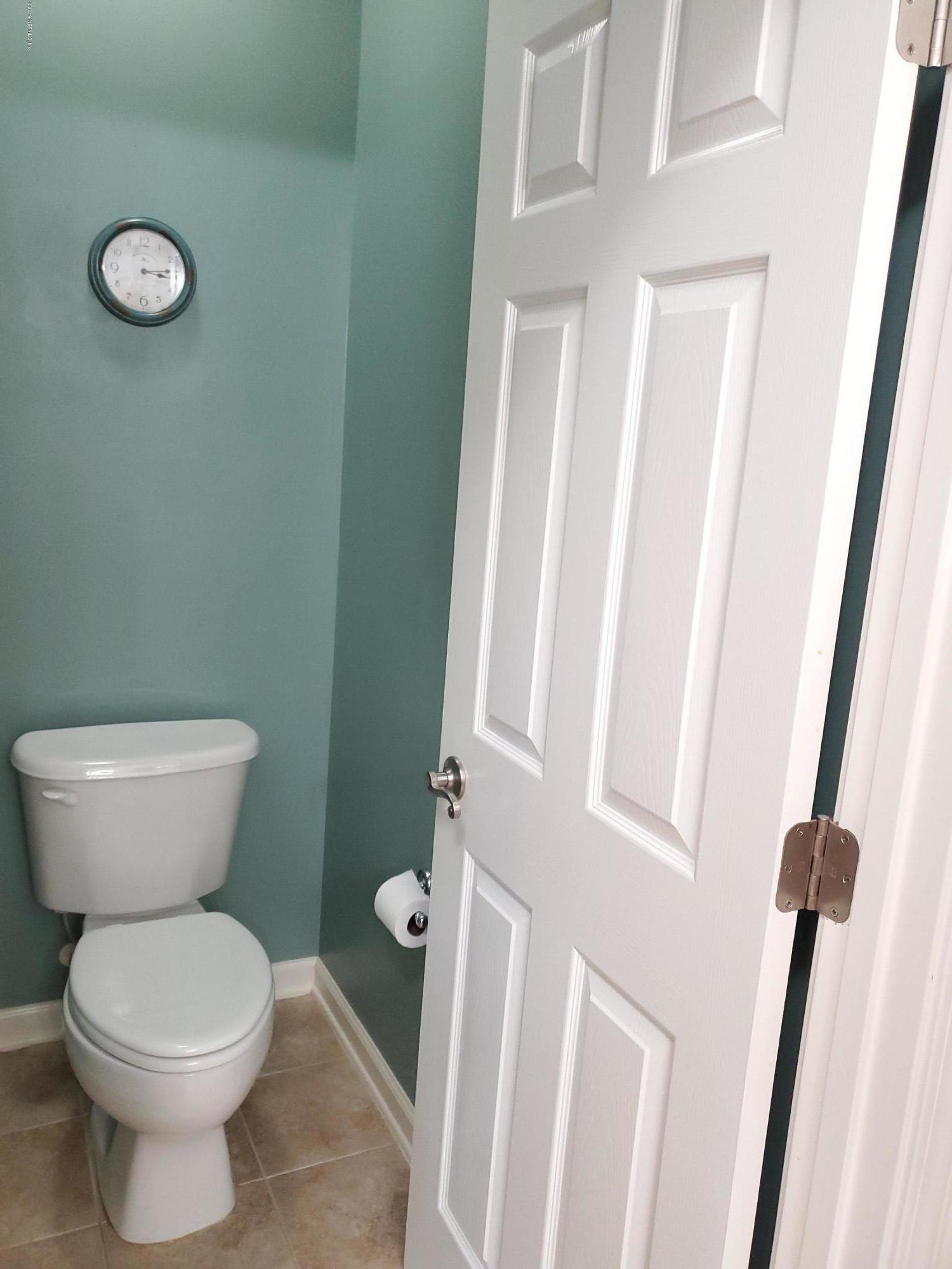 5462 Stanford Road Jacksonville, FL 32207 - Photo 22 of 36 Master Suite Bath