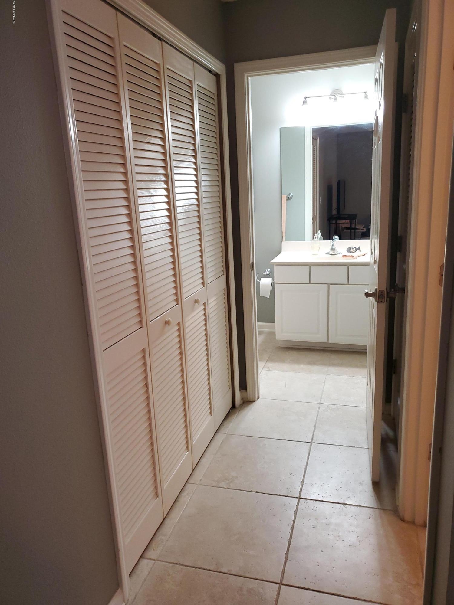 5462 Stanford Road Jacksonville, FL 32207 - Photo 32 of 36 Downstairs Hall/Laundry Closet