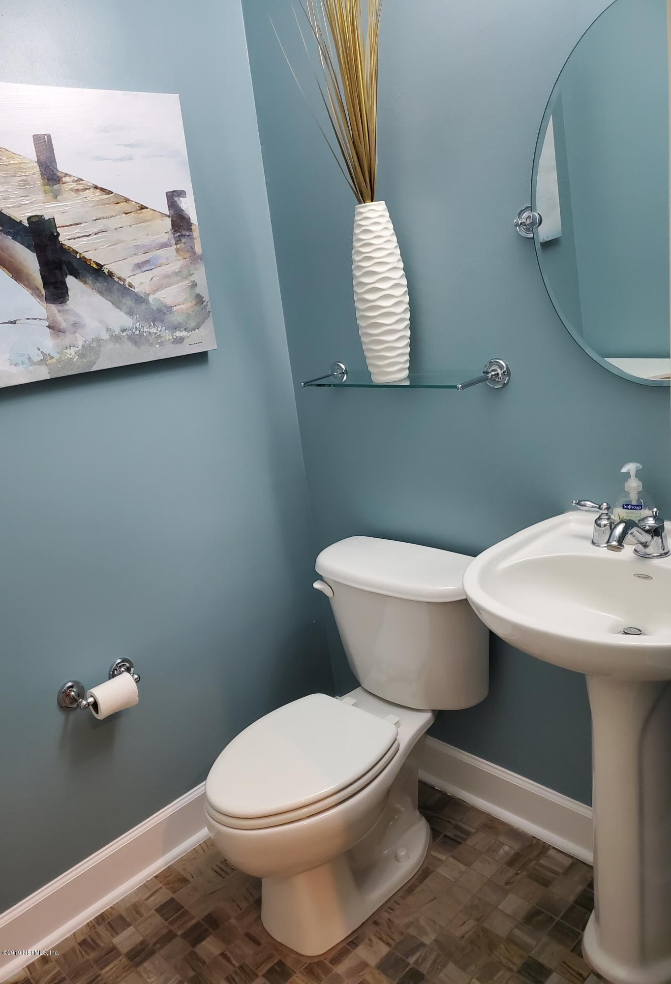 5462 Stanford Road Jacksonville, FL 32207 - Photo 5 of 36 Main Level Half Bath