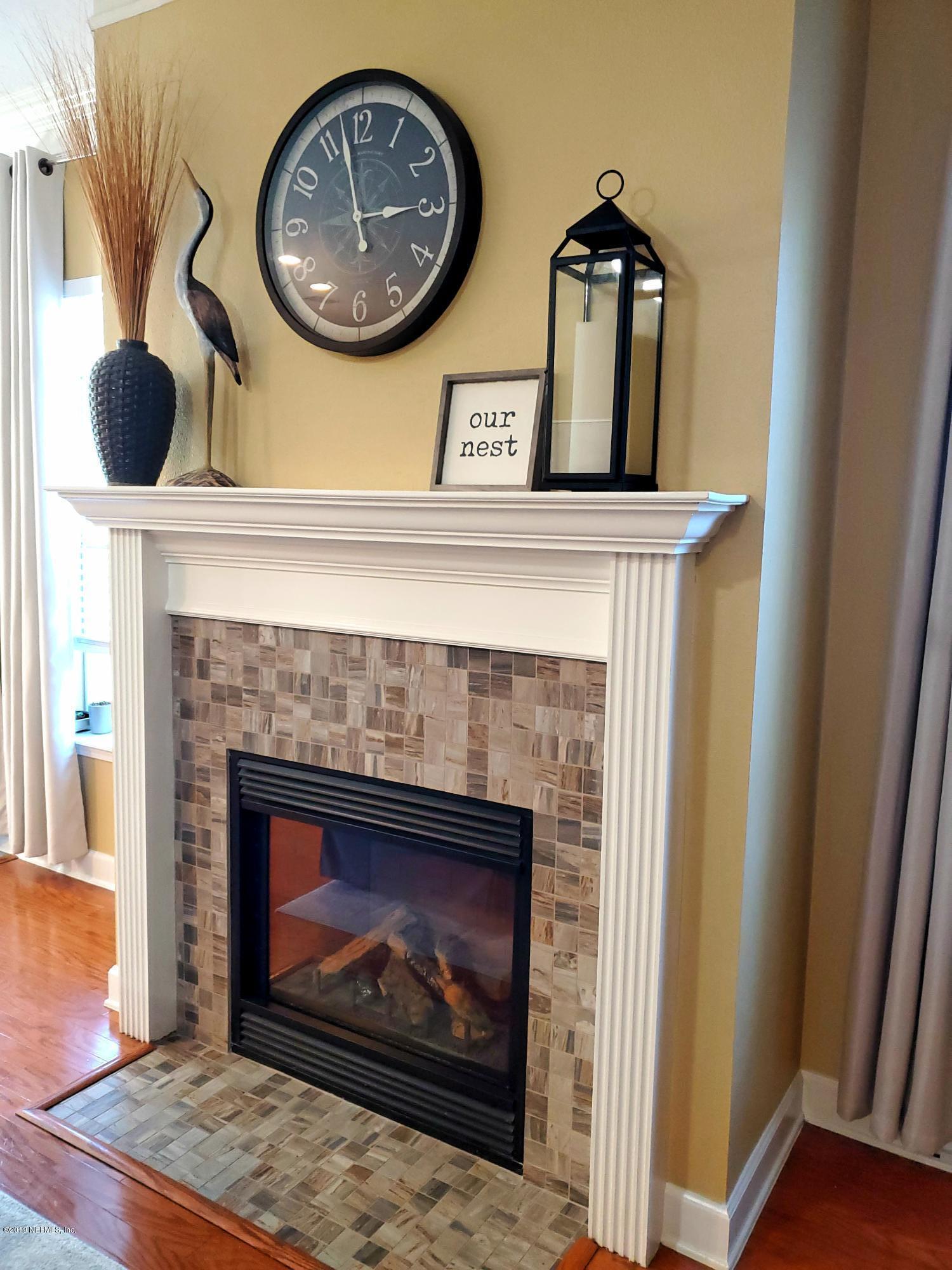 5462 Stanford Road Jacksonville, FL 32207 - Photo 7 of 36 Gas Fireplace