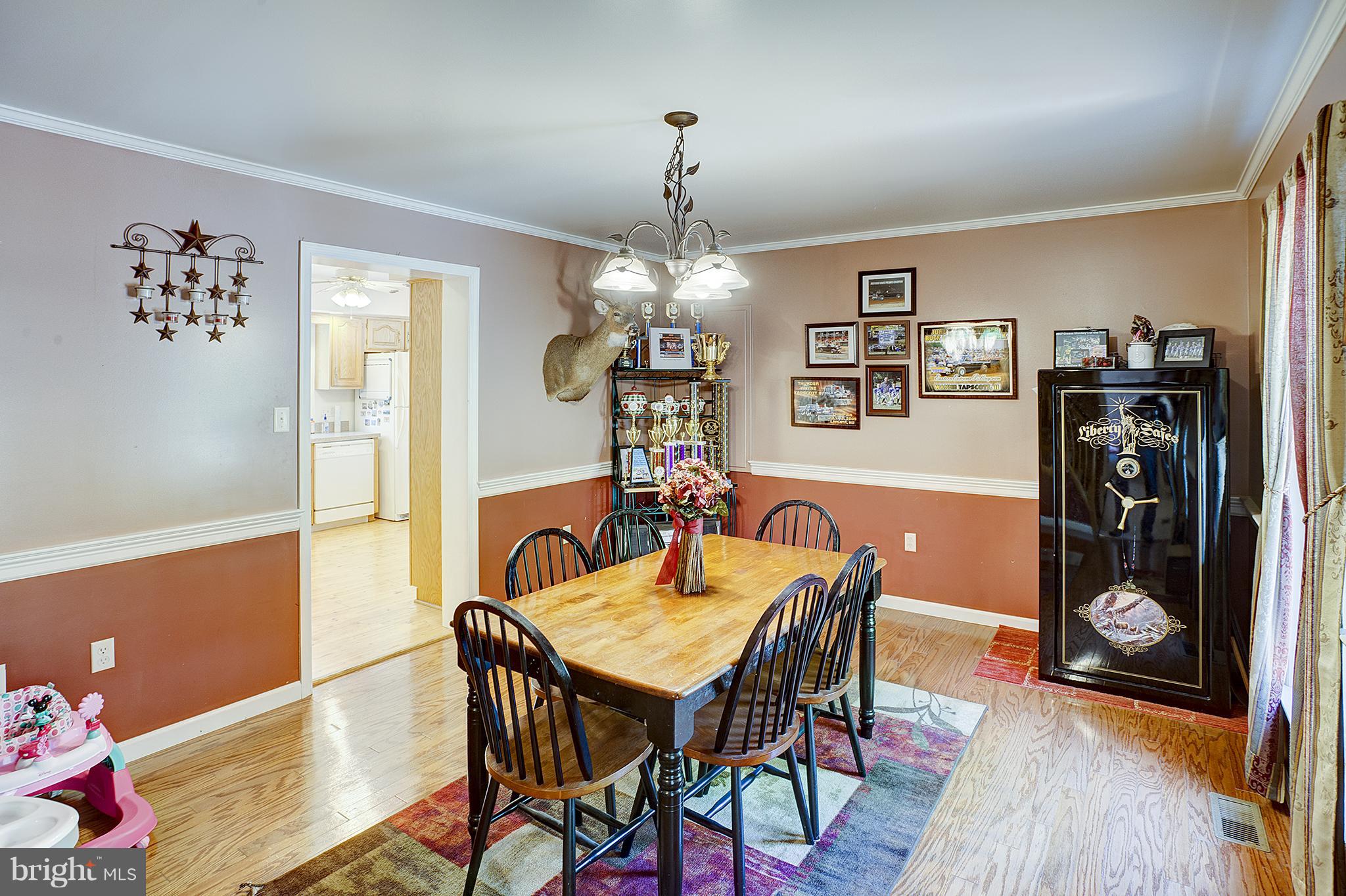 322 Pine Grove Road Bluemont, VA 20135 - Photo 14 of 30 Easily access kitchen or family areas from dining