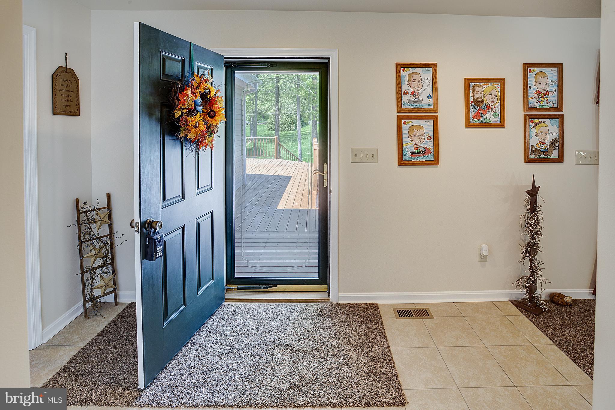 322 Pine Grove Road Bluemont, VA 20135 - Photo 8 of 30 Entry flows seamlessly from the nicely tiled foyer