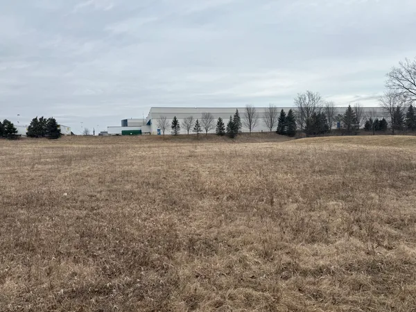 $205,000 | 5660 West Oakwood Road, Franklin, WI 53132