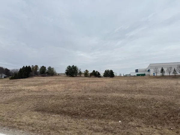 $205,000 | 5660 West Oakwood Road, Franklin, WI 53132
