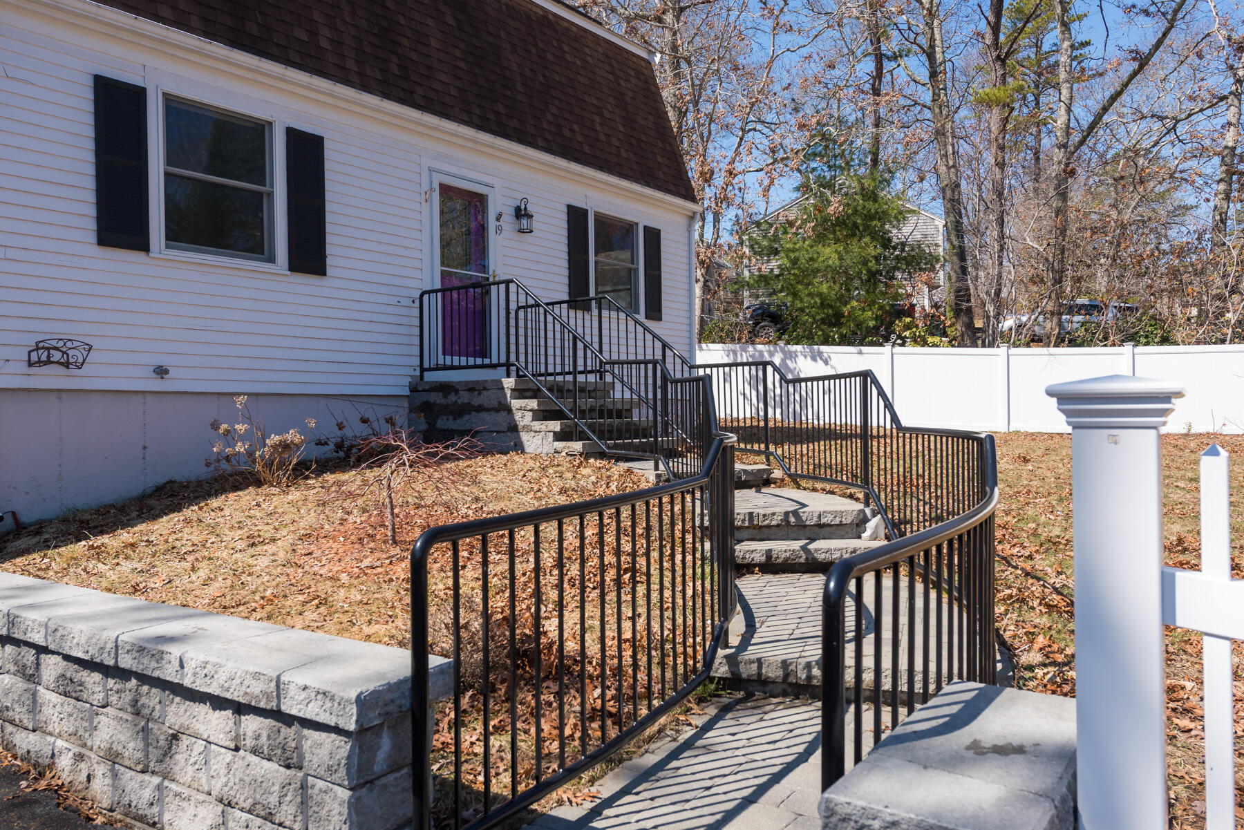 19 Meredith Road Forestdale, MA 02644 - Photo 3 of 36 19Meredith111