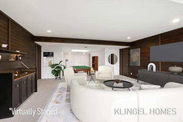 $699,900 | 777 Ruddiman Drive, Muskegon, MI 49445