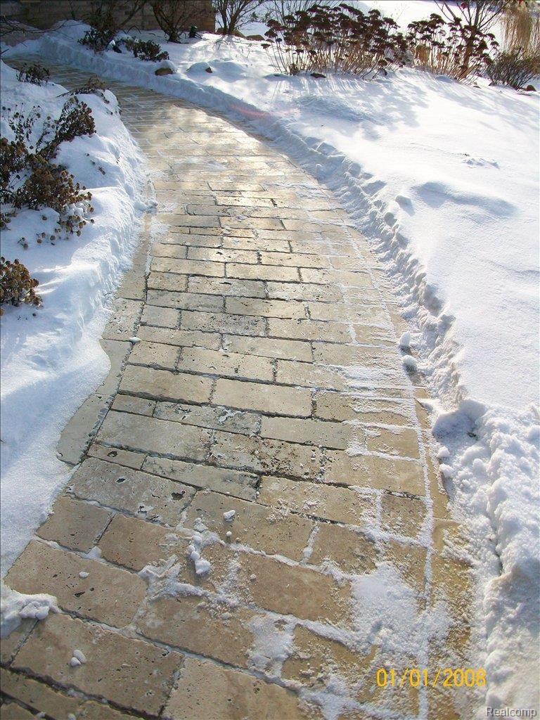 4271 Cahokia Ridge Linden, MI 48451 - Photo 21 of 25 tile walkway