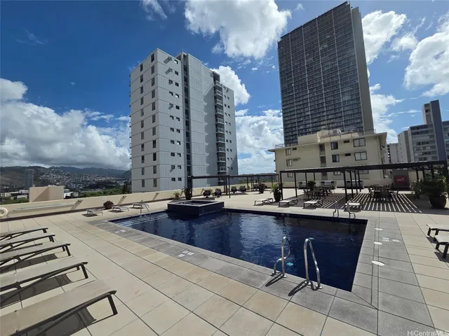 $275,000 | 2211 Ala Wai Boulevard, Unit 806, Honolulu, HI 96815