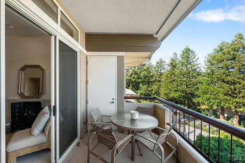 $450,000 | 400 Deer Valley Road, Unit 4D, San Rafael, CA 94903