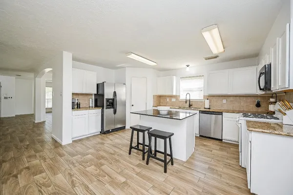 $2,400 | 2534 Halstead Drive, Spring, TX 77386