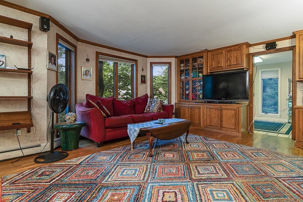 1 Rolleston Road Marblehead, MA 01945 - Photo 8 of 39