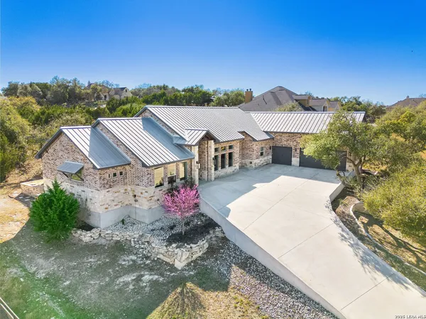 $1,199,900 | 452 Wentworth, Spring Branch, TX 78070