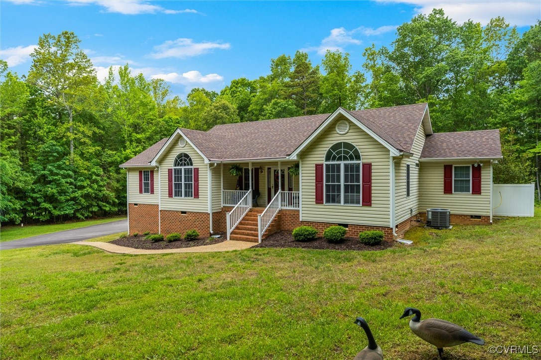 2655 Dorset Ridge Road Powhatan, VA 23139 - Photo 11 of 50 Ranch-style house with crawl space, covered porch,