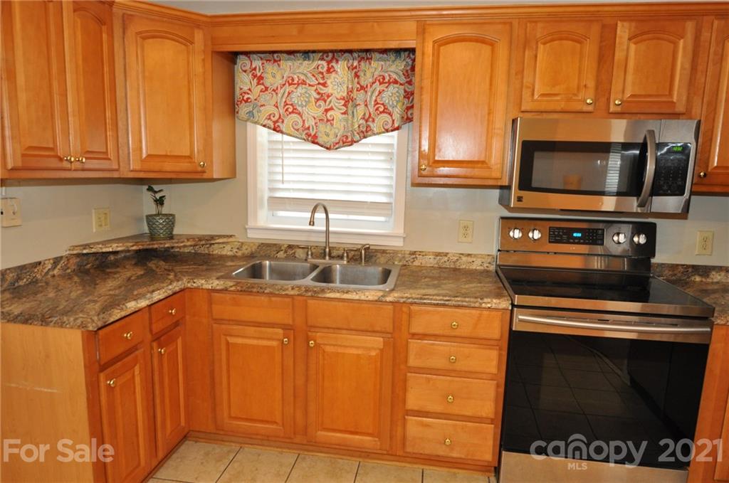 2828 James F Wherry Road Chester, SC 29706 - Photo 3 of 23 Gallery Image 3