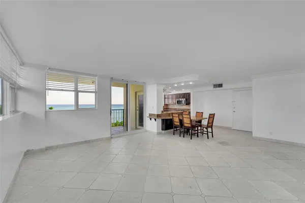 $3,600 | 1239 Hillsboro Mile, Unit 109, Hillsboro Beach, FL 33064