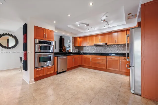 $1,485,000 | 110 Hendricks Isle, Unit 13, Fort Lauderdale, FL 33301