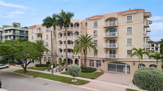 $1,485,000 | 110 Hendricks Isle, Unit 13, Fort Lauderdale, FL 33301