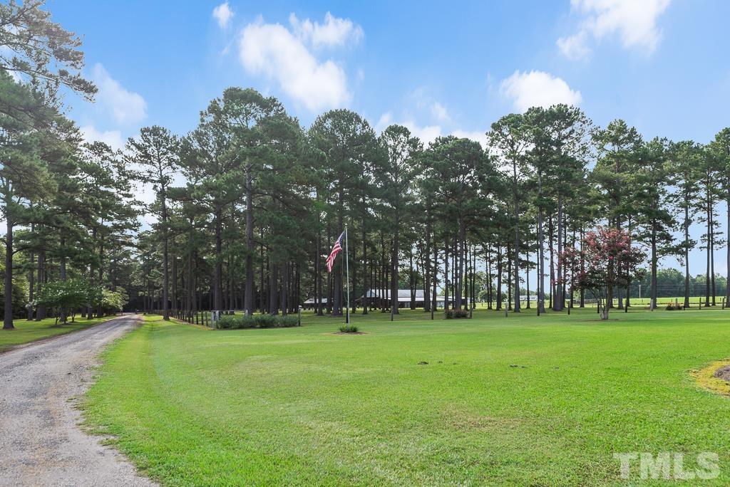 2026 Hayes Road Spring Lake, NC 28390 - Photo 4 of 30 Gallery Image 4