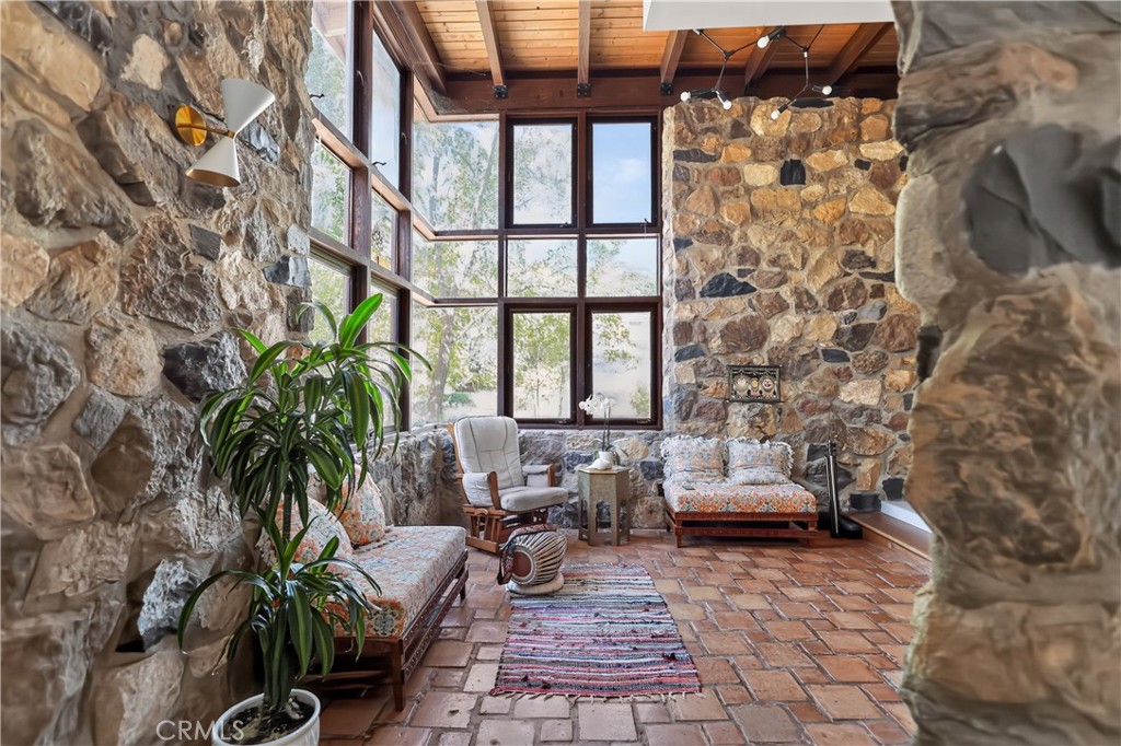 2914 South Foose Road Malibu, CA 90265 - Photo 7 of 37