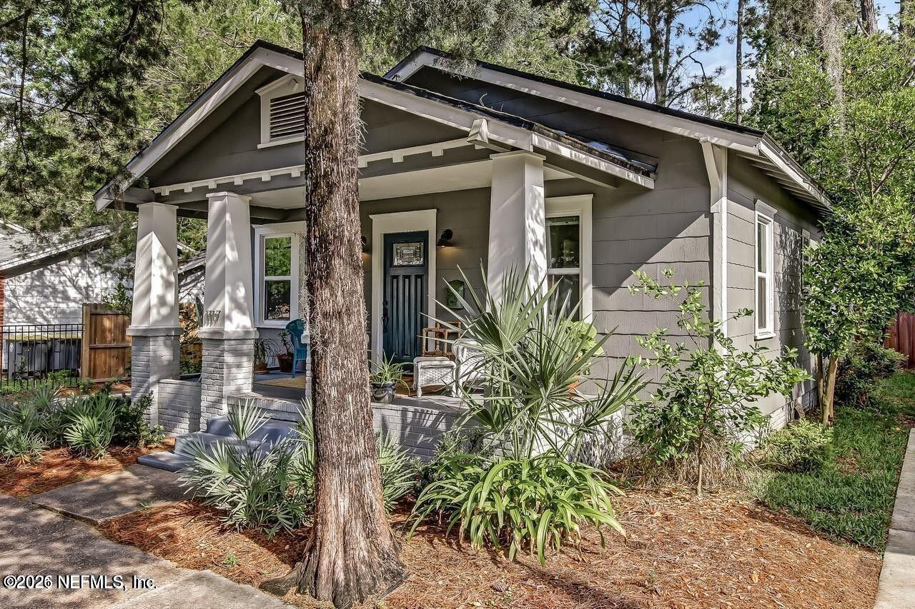 1117 Cedar Street Jacksonville, FL 32207 - Photo 2 of 29 37EC8B42-D9A7-4D69-8F59-8B65F6DD6193