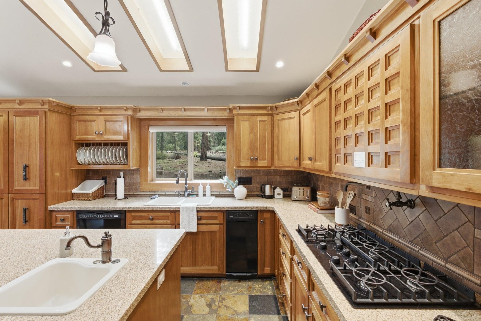 836 Holly Road Tahoe City, CA 96145 - Photo 11 of 23