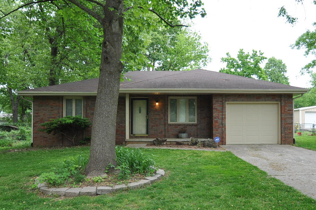 111 West Herndon Road Nixa, MO 65714 - Photo 1 of 1 DSC_0592