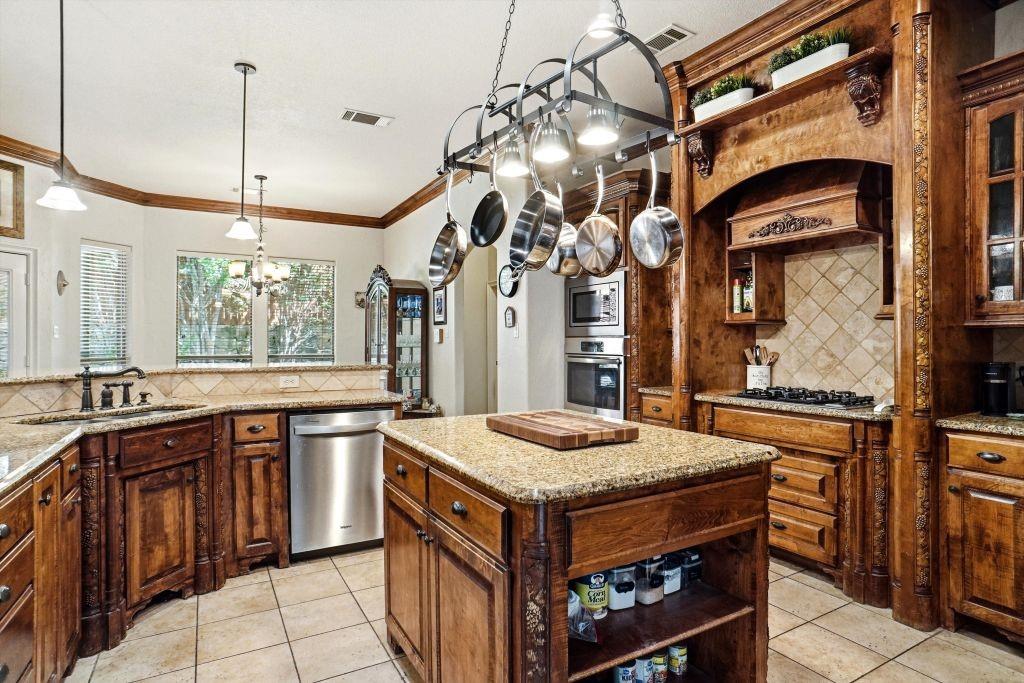 620 Highview Lane Hurst, TX 76054 - Photo 24 of 40