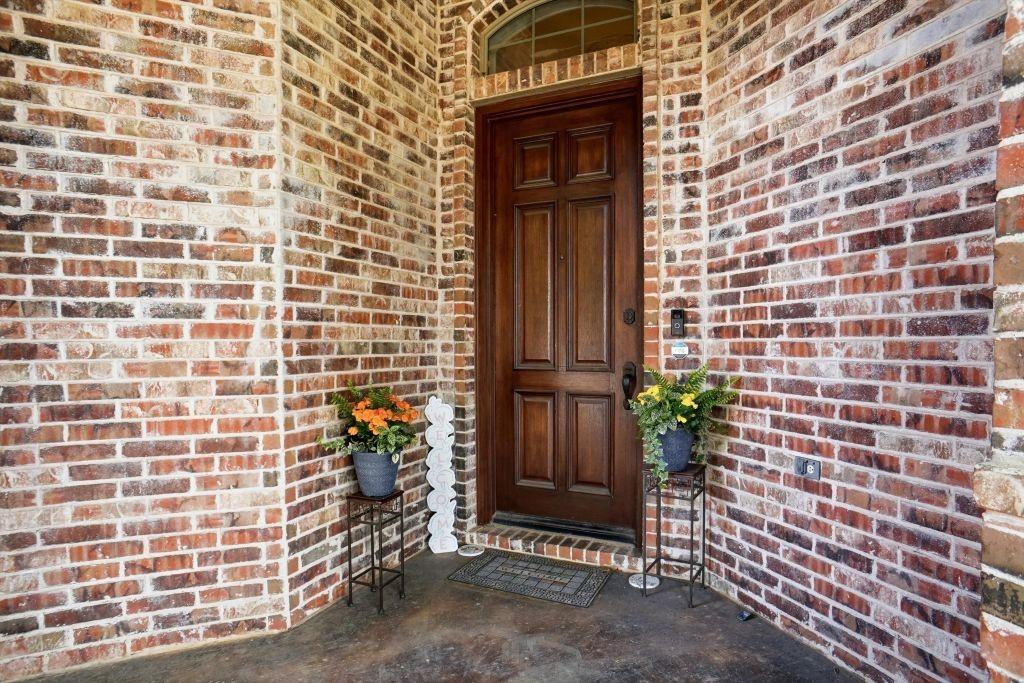 620 Highview Lane Hurst, TX 76054 - Photo 4 of 40