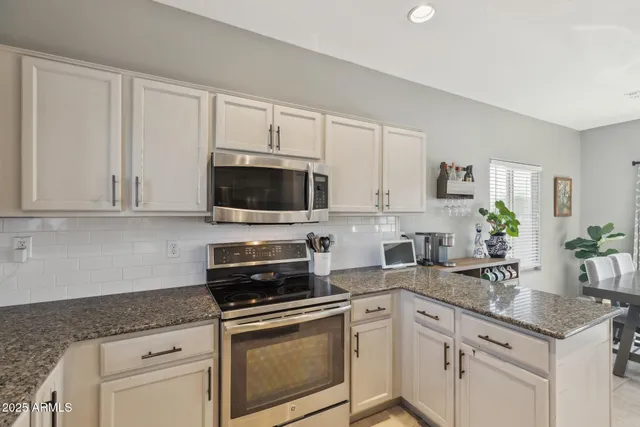 $435,000 | 894 South Buena Vista Drive, Apache Junction, AZ 85120