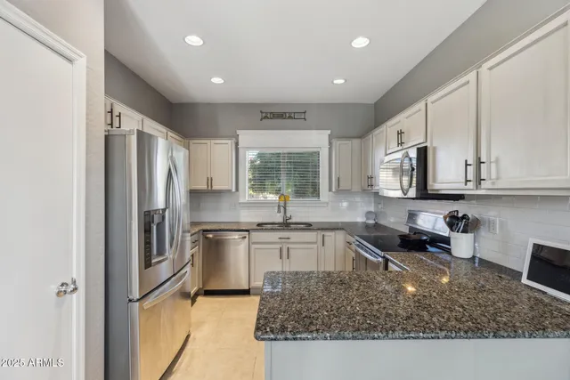 $435,000 | 894 South Buena Vista Drive, Apache Junction, AZ 85120