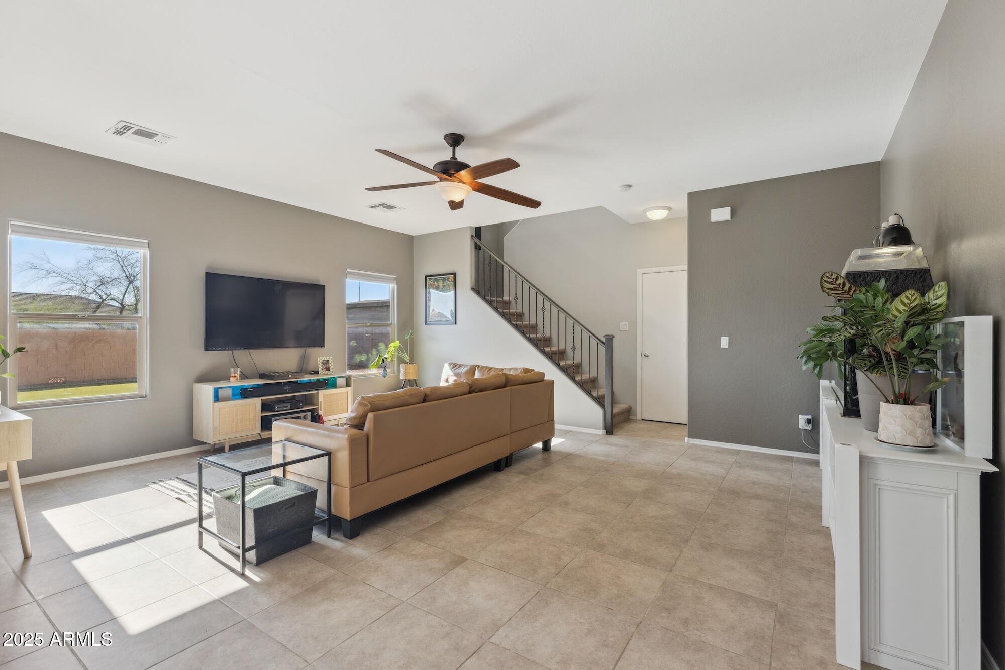 894 South Buena Vista Drive Apache Junction, AZ 85120 - Photo 4 of 43 _H__7578