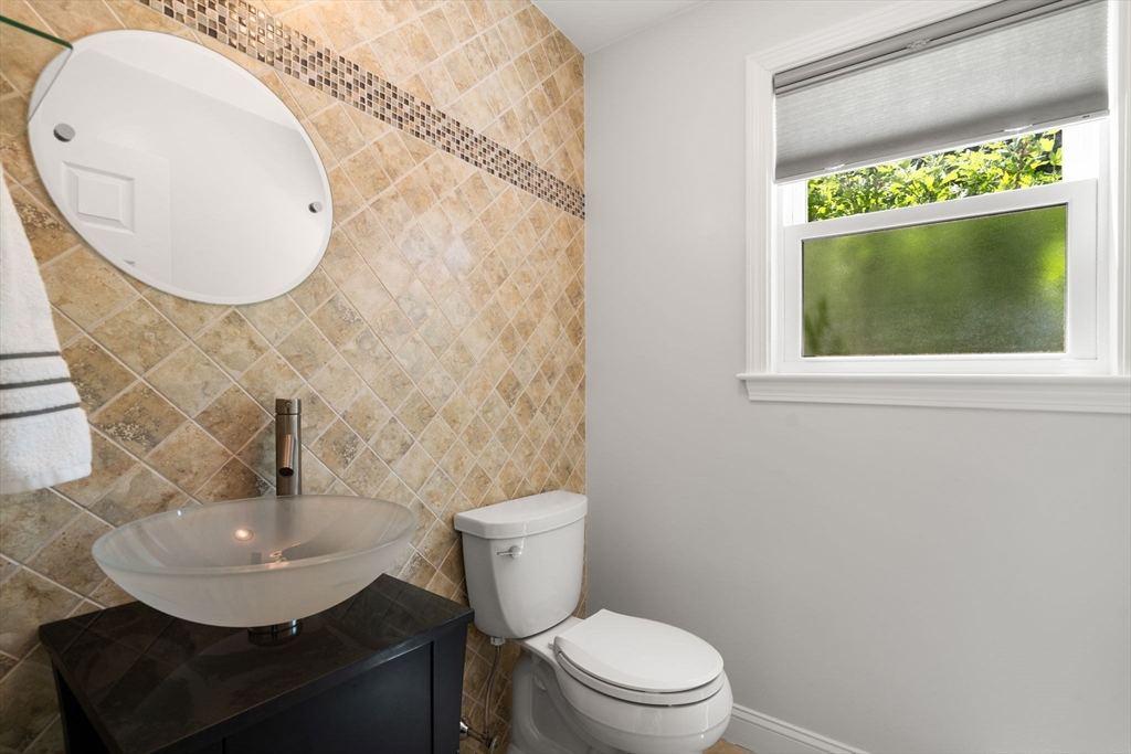5 Patrick Circle Stoneham, MA 02180 - Photo 18 of 40