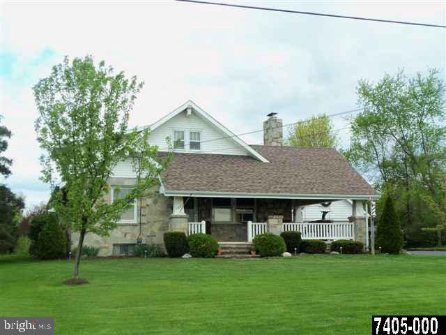 1061 East Canal Road Dover, PA 17315 - Photo 1 of 9