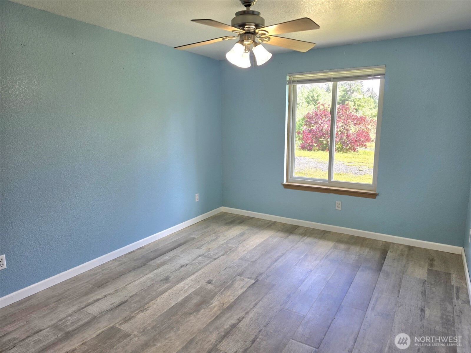 11916 Fillman Road Southeast Rainier, WA 98576 - Photo 15 of 33
