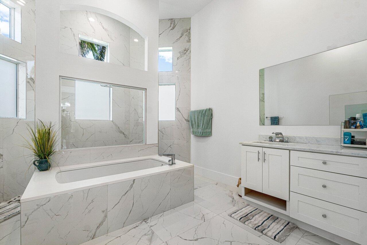 21741 Fall River Drive Boca Raton, FL 33428 - Photo 15 of 29 021-21741FallRiverDrive-BocaRaton-FL-334