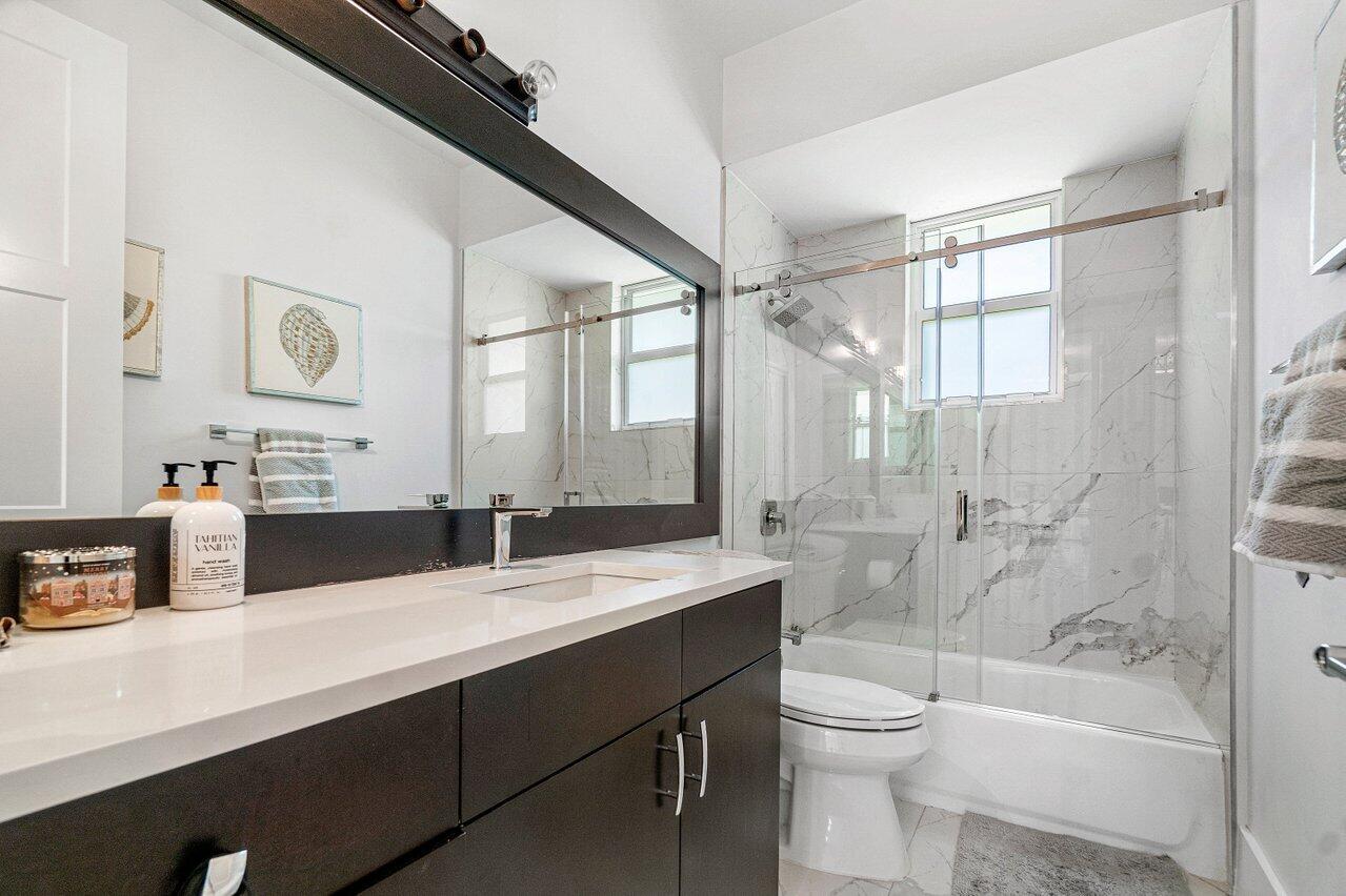 21741 Fall River Drive Boca Raton, FL 33428 - Photo 20 of 29 026-21741FallRiverDrive-BocaRaton-FL-334