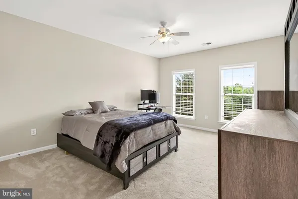 $1,049,900 | 5548 Eiseley Court, Warrenton, VA 20187