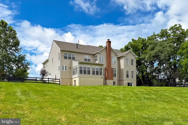 $1,049,900 | 5548 Eiseley Court, Warrenton, VA 20187