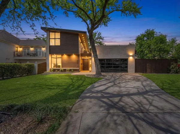 $1,299,000 | 921 North Bailey Avenue, Fort Worth, TX 76107