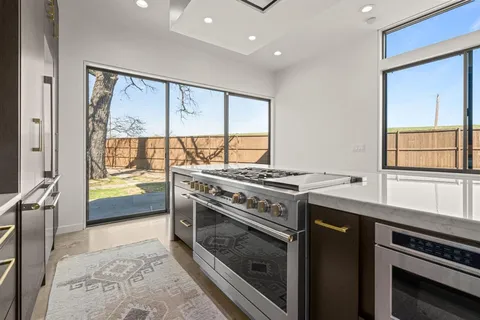 $1,299,000 | 921 North Bailey Avenue, Fort Worth, TX 76107