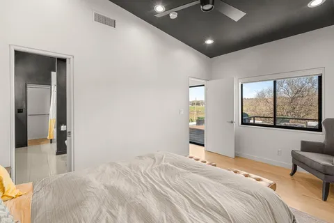 $1,299,000 | 921 North Bailey Avenue, Fort Worth, TX 76107