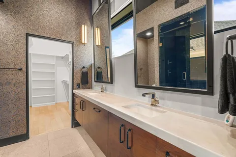 $1,299,000 | 921 North Bailey Avenue, Fort Worth, TX 76107