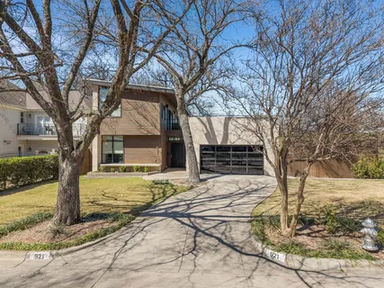 $1,299,000 | 921 North Bailey Avenue, Fort Worth, TX 76107