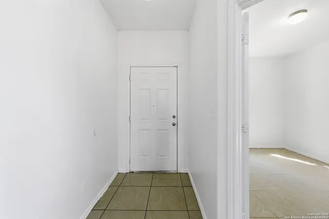 $2,350 | 12147 Amber Vista, San Antonio, TX 78254