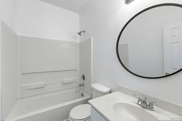 $2,350 | 12147 Amber Vista, San Antonio, TX 78254