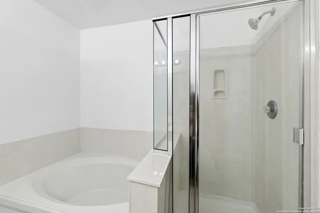 $2,350 | 12147 Amber Vista, San Antonio, TX 78254