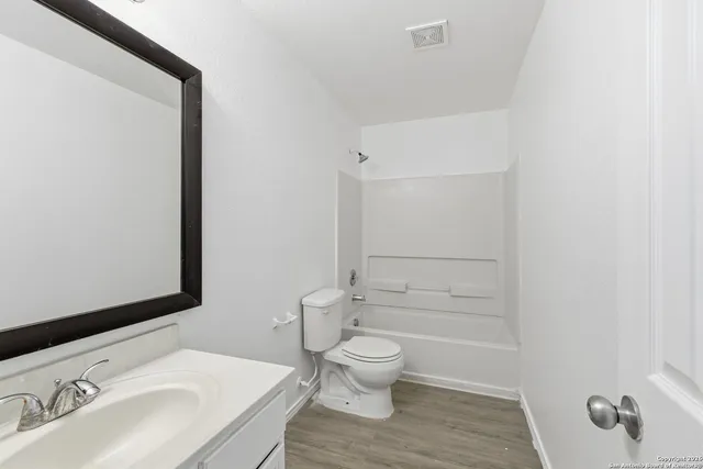 $2,350 | 12147 Amber Vista, San Antonio, TX 78254