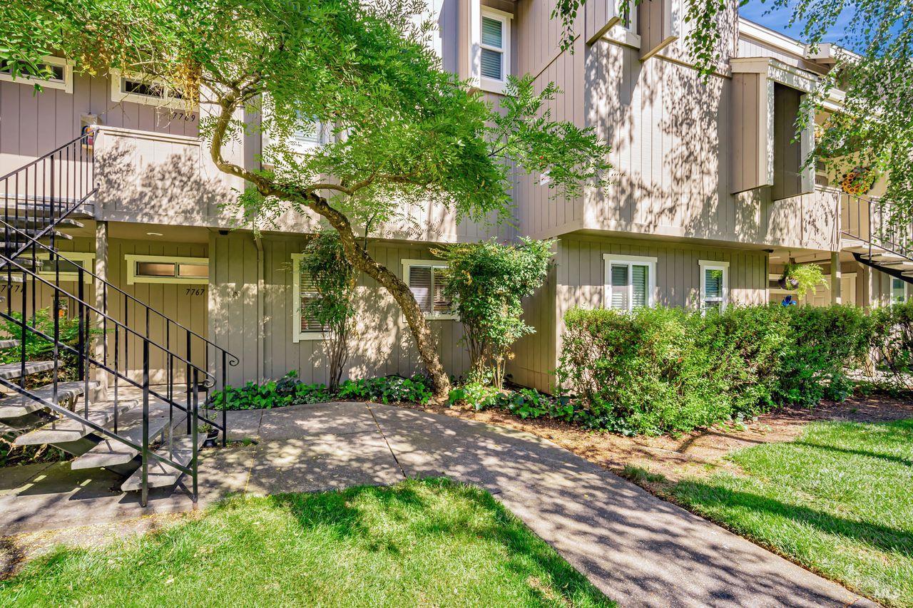 7767 Camino Colegio Rohnert Park, CA 94928 - Photo 2 of 39