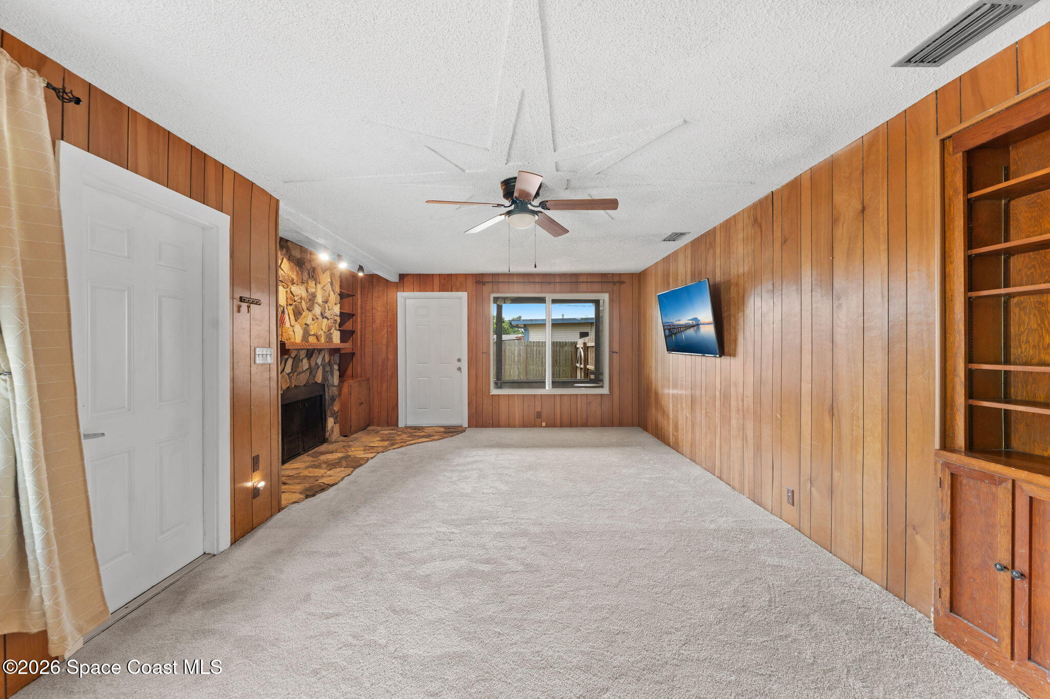 1014 Montclair Road Cocoa, FL 32922 - Photo 28 of 48 Family room