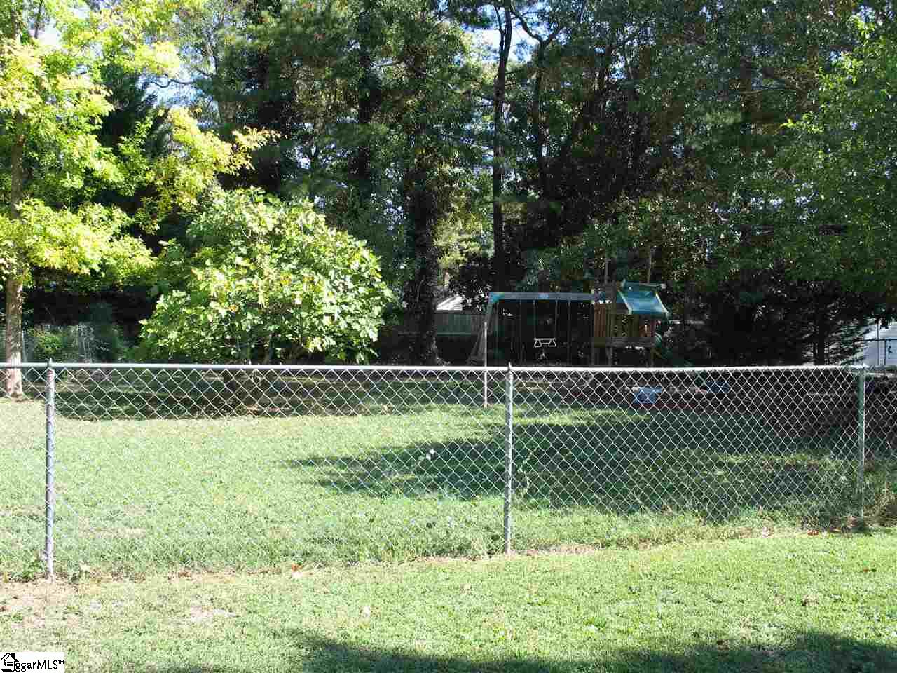 2230 Ridgewood Avenue Anderson, SC 29625 - Photo 3 of 11 Gallery Image 3